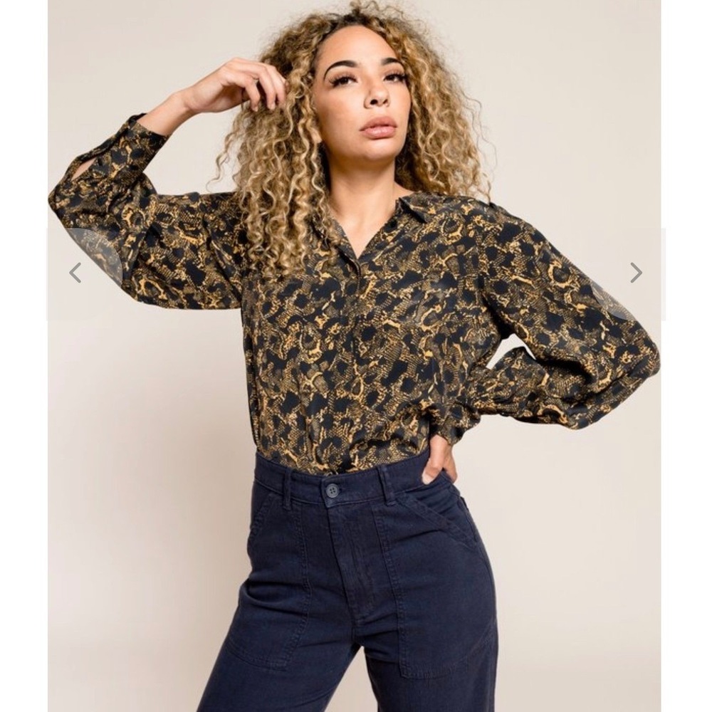 JUST FEMALE Silk Mie Shirt Black‎ Gold Snake Print Long Sleeve Button Up Size M
